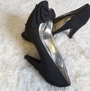 Rampage Pacey black bow accent peep toe heel
